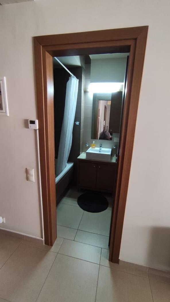 πανέμορφο δίπλα από το κέντρο! Apartment